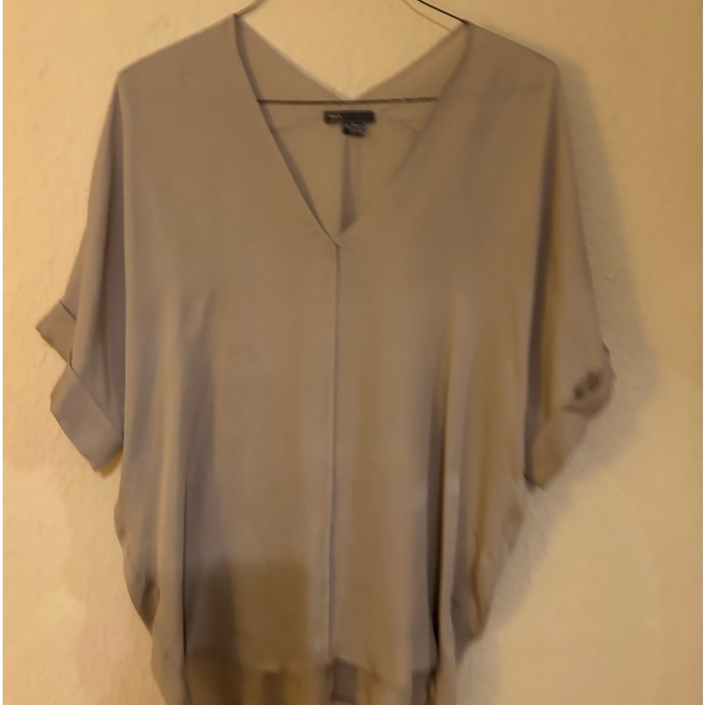 Vince oversized V-neck Top